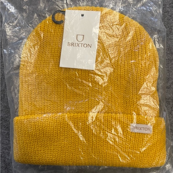 Brixton Alpha W Beanie Honey Gold - Picture 1 of 5